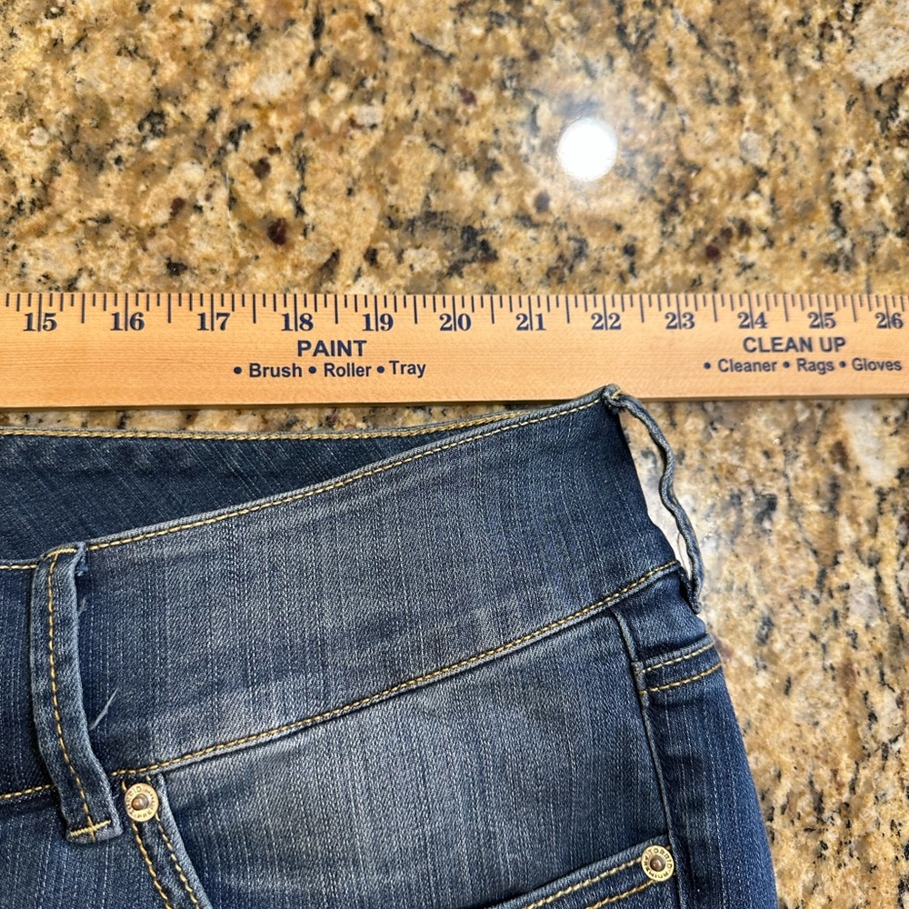 Torrid distressed skinny jeans. Plus size 24S - Picture 4 of 7